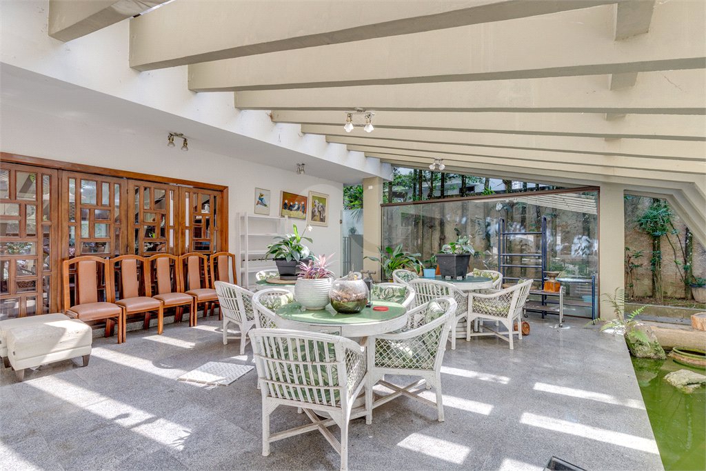 Casa à venda com 4 suítes no condomínio Granja do Morumbi, São Paulo - SP