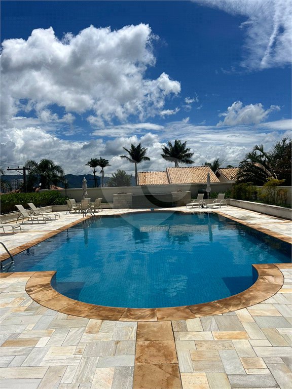 Apartamento à venda com 4 quartos, sendo 2 suítes,  em Vila Oliveira, Mogi das Cruzes, SP