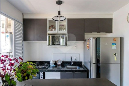 Apartamento à venda com 2 quartos em Parque Industrial Tomas Edson, São Paulo, SP