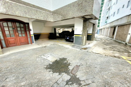 Apartamento com 2 dormitórios, 1 suíte, dependência de empregada à venda, 107 m² por R$ 640.000 - Marapé - Santos/SP