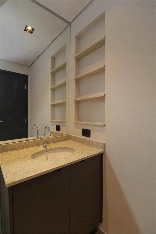 Apartamento à venda ou para alugar com 1 quarto em Pinheiros, São Paulo, SP