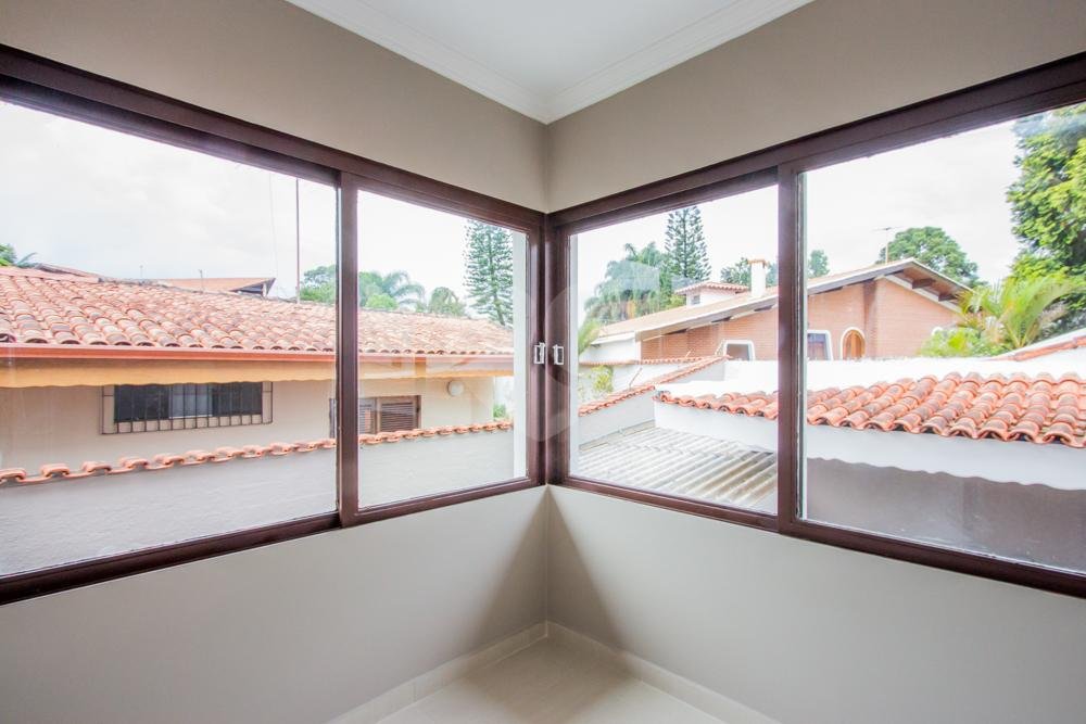 Sobrado à venda com 4 quartos, sendo 1 suíte,  em Interlagos, São Paulo, SP