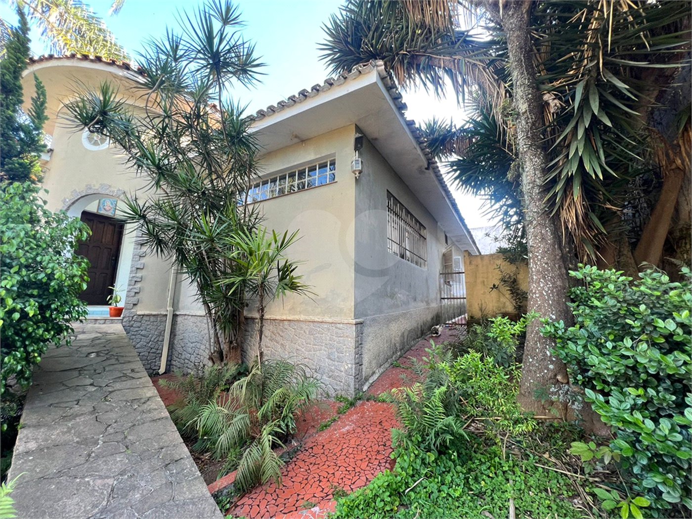 Casa à venda com 4 quartos, sendo 1 suíte,  em Jardim Colombo, São Paulo, SP