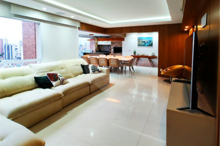 Apartamento à venda com 4 quartos, sendo 2 suítes, em Vila Gomes Cardim, São Paulo, SP