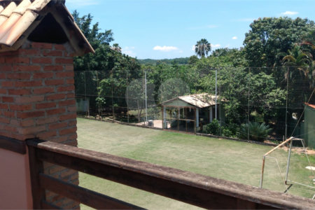 Casa à venda com 4 quartos, sendo 1 suíte, no condomínio Residencial Vale das Laranjeiras, Indaiatuba - SP