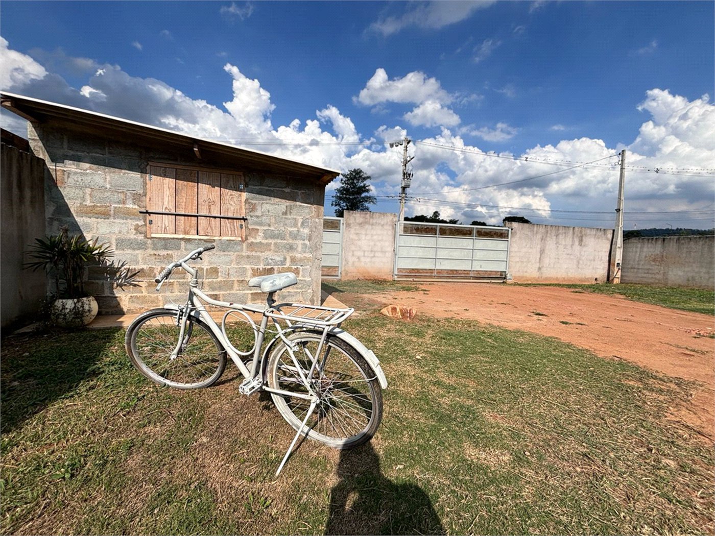 Casa à venda com 2 suítes em Jardim Estância Brasil, Atibaia, SP