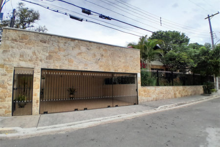 Casa Térrea à venda com 4 quartos, sendo 1 suíte, em Parque Continental, São Paulo, SP