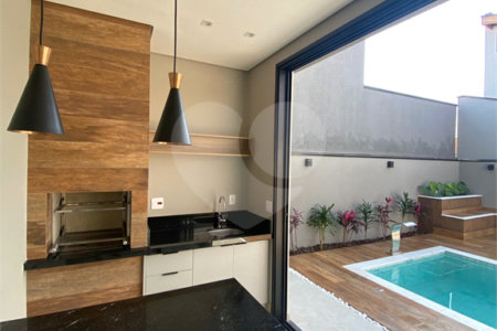 Casa à venda com 3 suítes no condomínio Terras da Estancia, Paulínia - SP