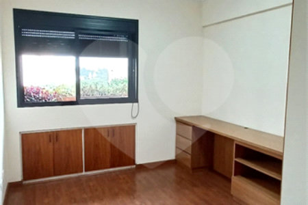 Apartamento à venda com 3 quartos, sendo 1 suíte,  em Lar São Paulo, São Paulo, SP