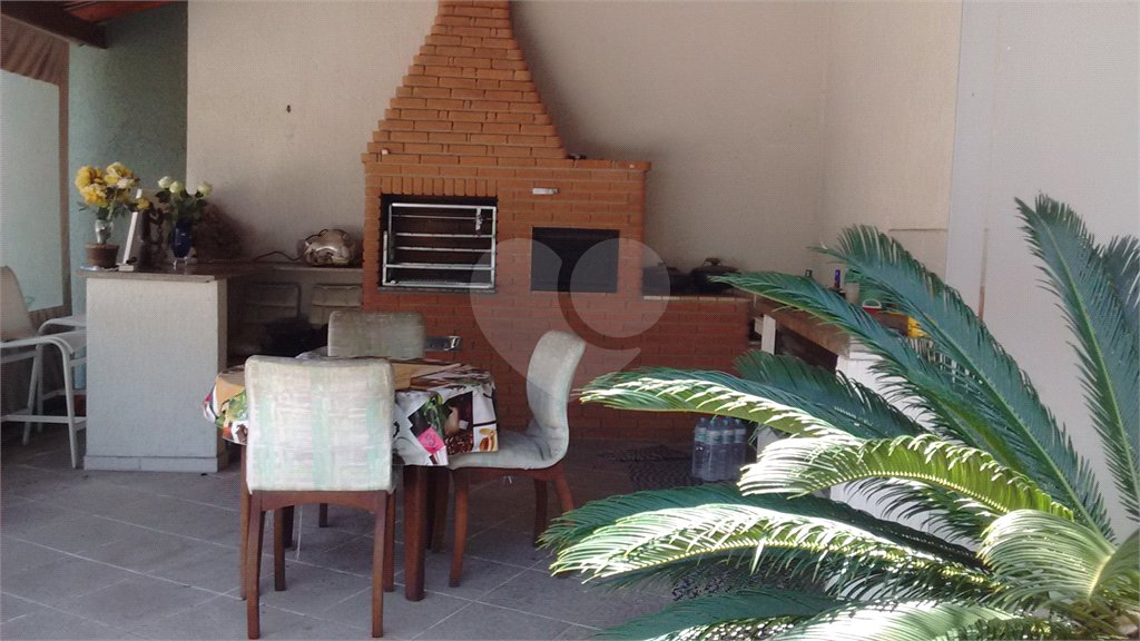 Casa à venda com 5 quartos, sendo 2 suítes, em Horto Florestal, São Paulo, SP