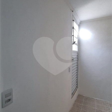 Sobrado à venda com 2 quartos em Vila Nivi, São Paulo, SP