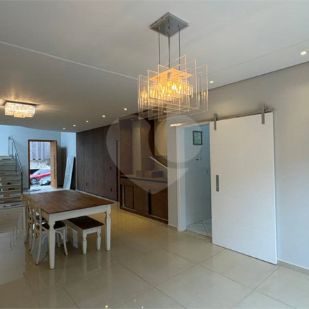 Casa à venda com 4 quartos, sendo 3 suítes, no condomínio Mont Blanc, Sorocaba - SP