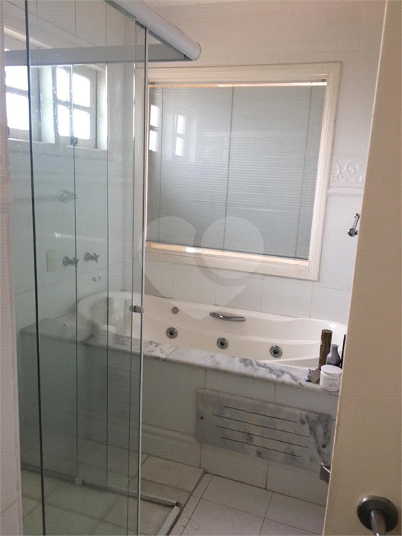 Sobrado à venda com 4 quartos, sendo 1 suíte, em Tremembé, São Paulo, SP