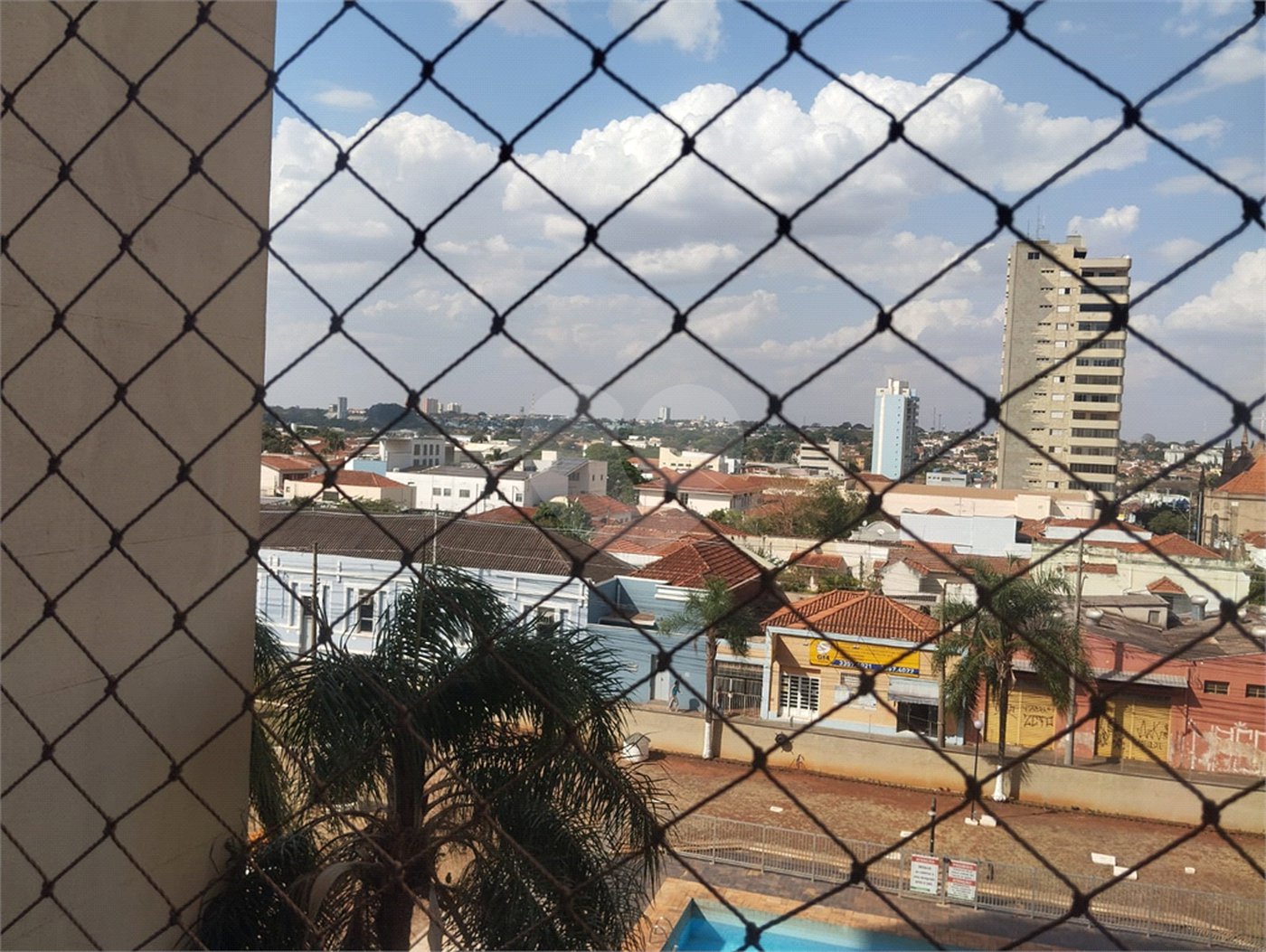 Apartamento à venda com 3 quartos, sendo 1 suíte, no Centro, Araraquara, SP