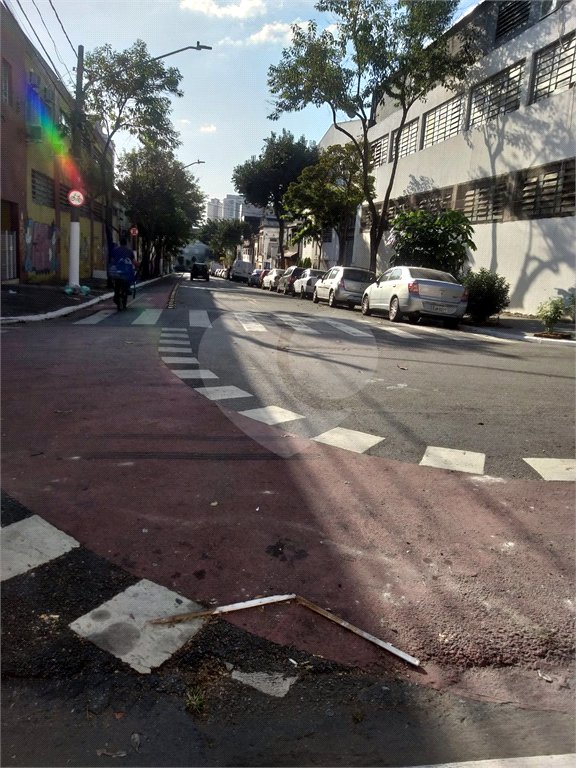 Sobrado à venda com 3 quartos em Bom Retiro, São Paulo, SP