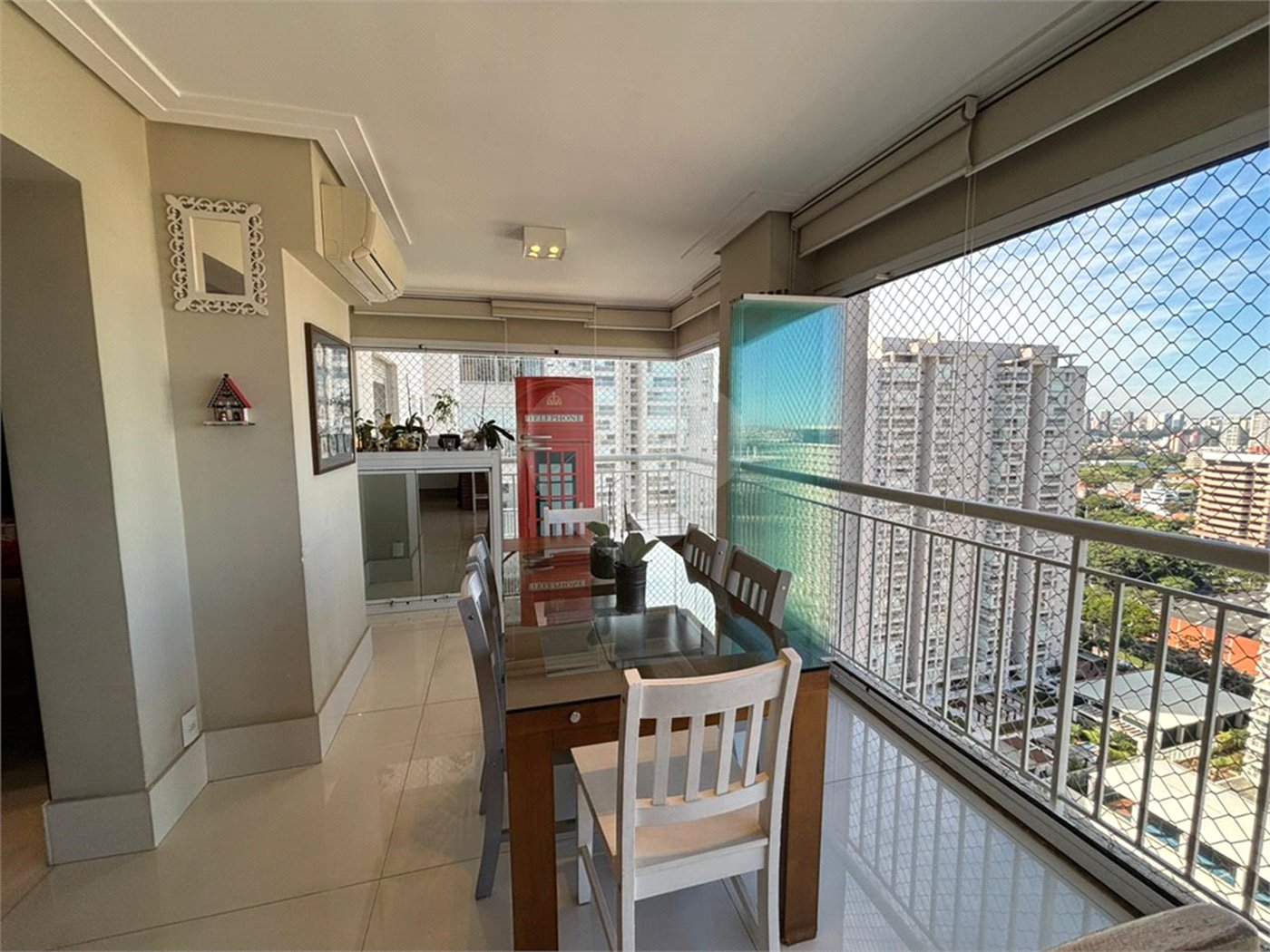 Apartamento à venda com 3 quartos, sendo 1 suíte,  em Santo Amaro, São Paulo, SP