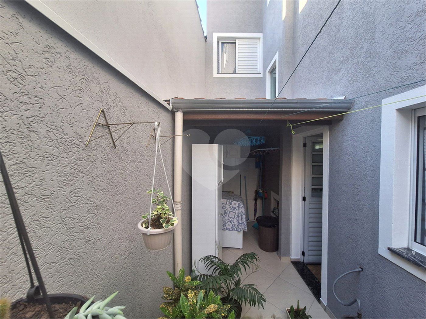 Sobrado à venda com 4 quartos, sendo 1 suíte,  em Vila São Geraldo, São Paulo, SP