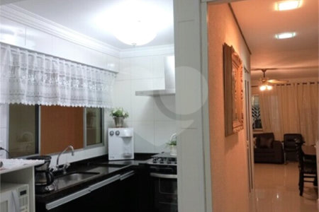 Sobrado à venda com 2 quartos em Jardim Santa Emília, São Paulo, SP