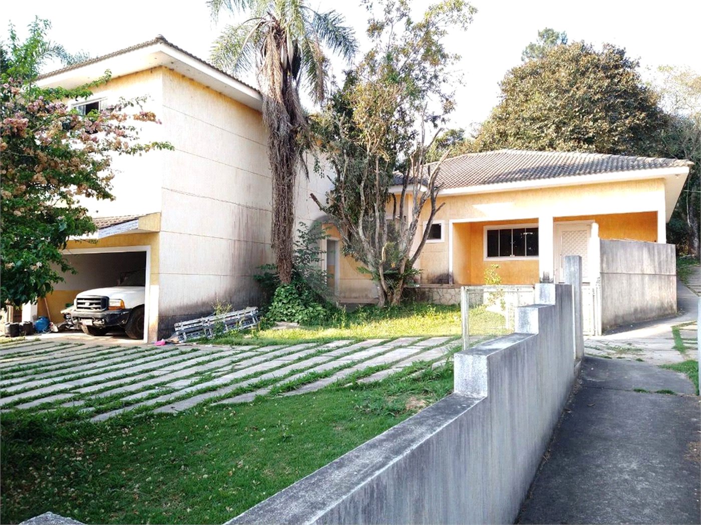 Casa à venda com 8 quartos, sendo 4 suítes, em Santa Inês, Mairiporã, SP