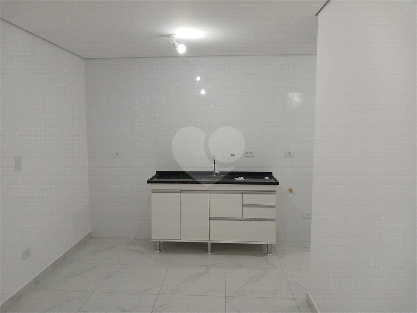 Casa para alugar com 1 quarto no condomínio Edificio Cometa, São Paulo - SP