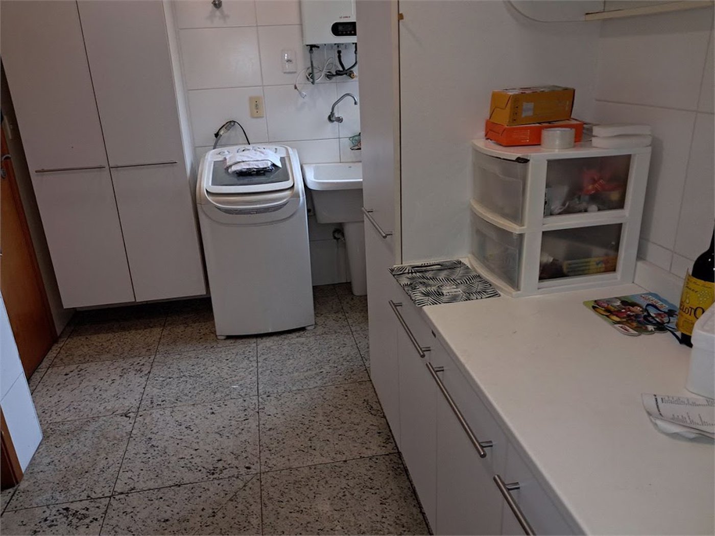 Apartamento Residencial à venda, Gonzaga, Santos - AP0761.