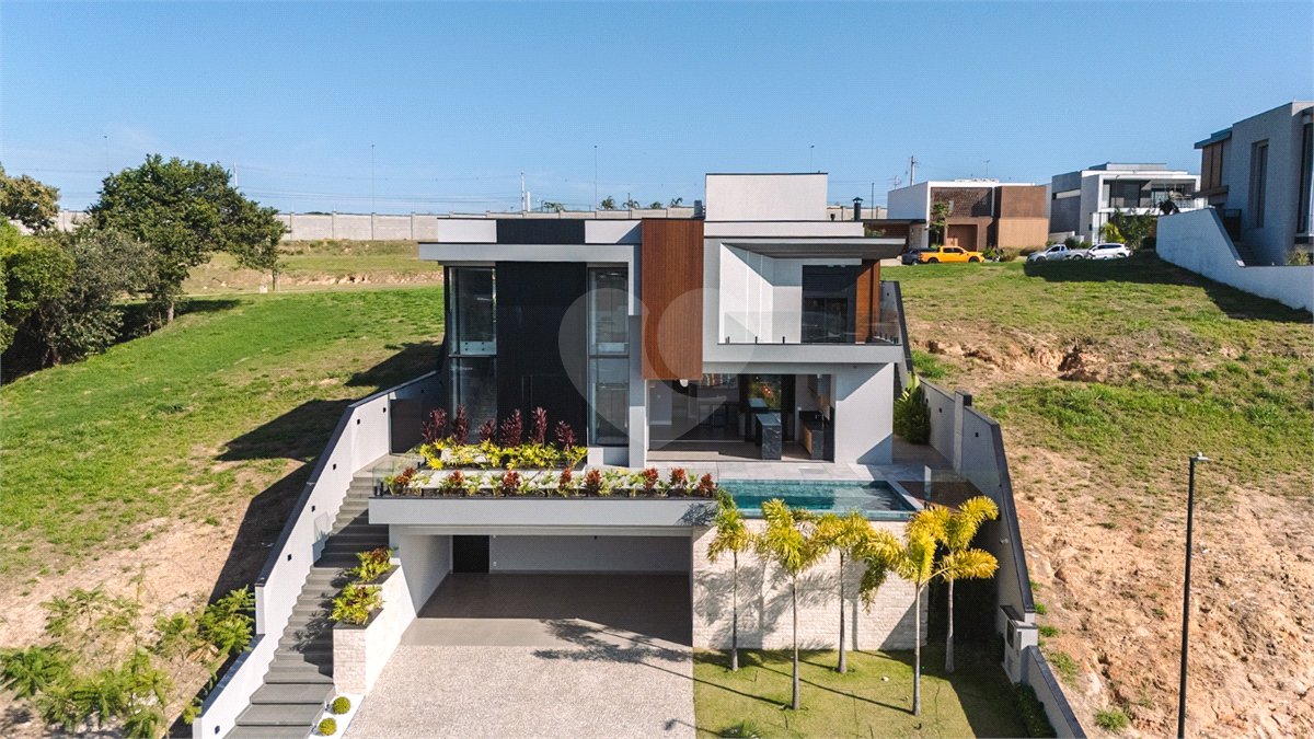 Casa à venda com 4 suítes, no condomínio Villa dos Pinheiros, Indaiatuba - SP