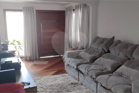 Casa à venda com 3 quartos, sendo 1 suíte,  em Jardim Itália, Itapetininga, SP