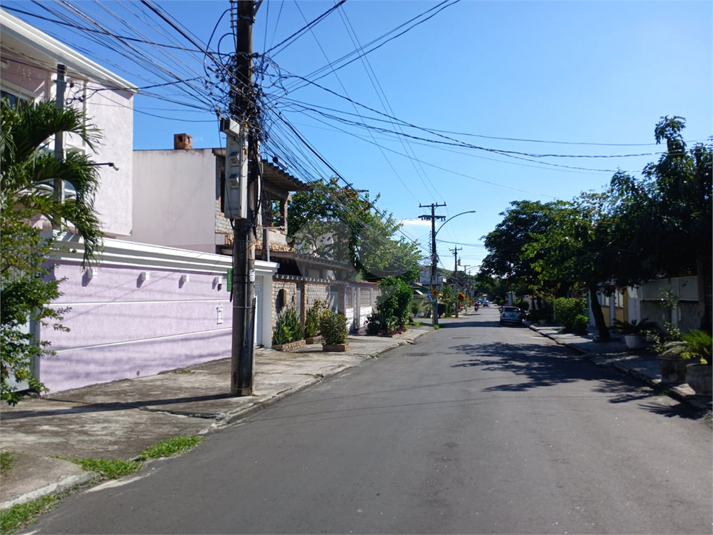 Casa à venda com 4 quartos, sendo 1 suíte, em Campo Grande, Rio de Janeiro, RJ