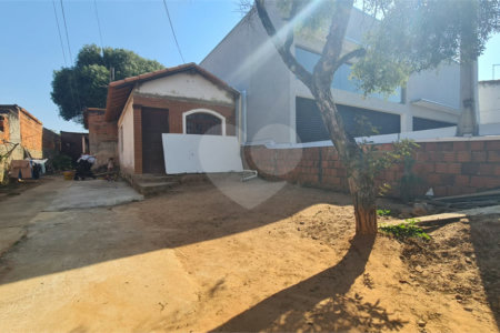 Terreno à venda em Vila Hungria, Itapetininga, SP