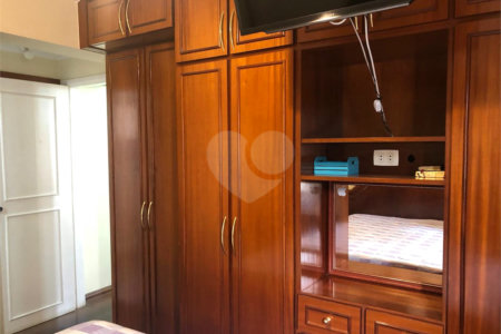 Apartamento com 3 dormitórios, Bairro Saúde,, Muito proximo do metro São Judas e da Igreja!
