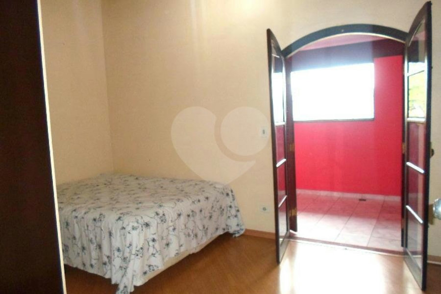 Sobrado à venda com 3 suítes em Vila Galvão, Guarulhos, SP