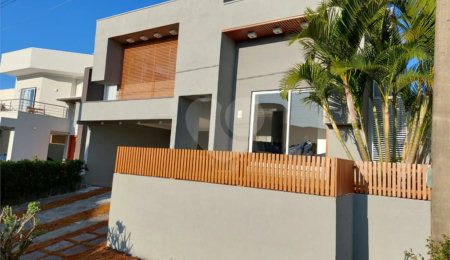 Casa à venda ou para alugar com 3 suítes em Pinheirinho, Vinhedo, SP