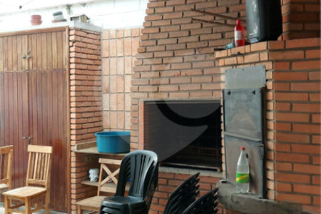 Casa à venda com 3 quartos, sendo 1 suíte, em Jardim Leonor, São Paulo, SP
