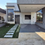 Casa à venda com 3 quartos, sendo 1 suíte,  no condomínio Horto Florestal 1, Sorocaba - SP