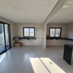 Casa à venda com 3 suítes no condomínio Reserva dos Jatobás, Louveira - SP