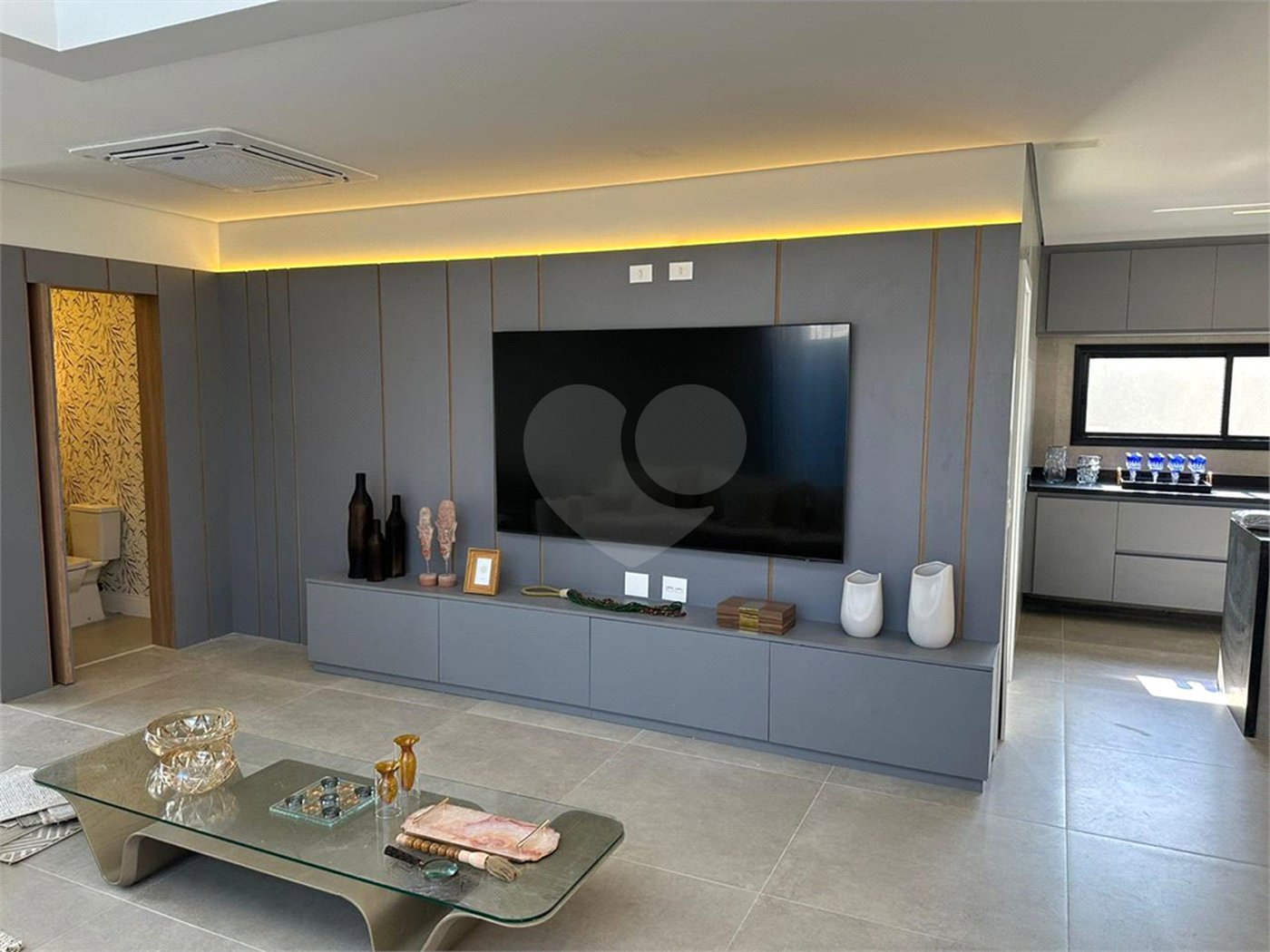 Casa à venda com 6 suítes no condomínio Golf CL, Bertioga - SP