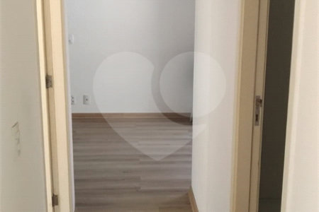 Apartamento à venda com 3 quartos, sendo 1 suíte,  em Vila Caraguatá, São Paulo, SP