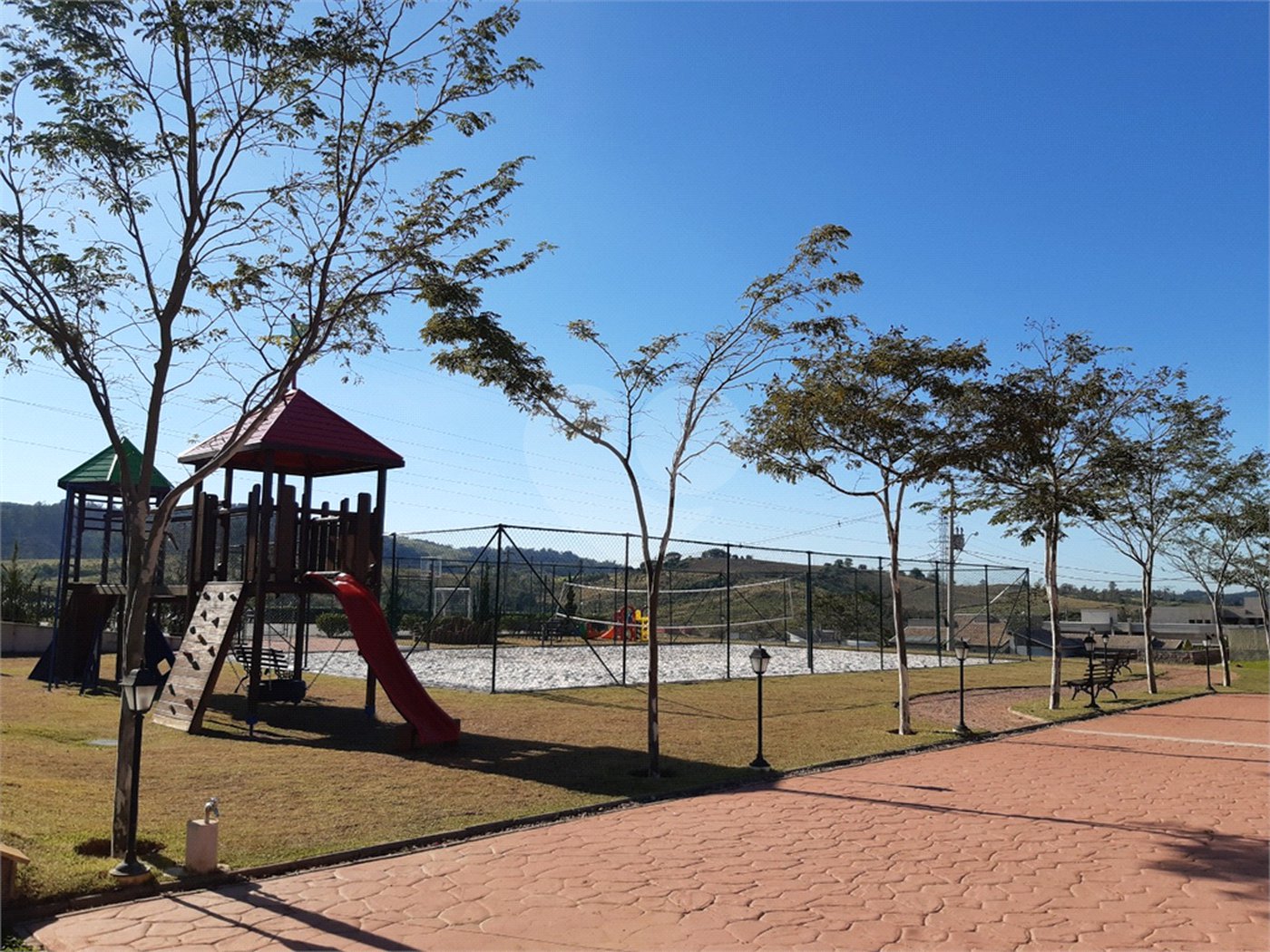 Terreno à venda com 1 suíte no condomínio Residencial Campo de Toscana, Vinhedo - SP