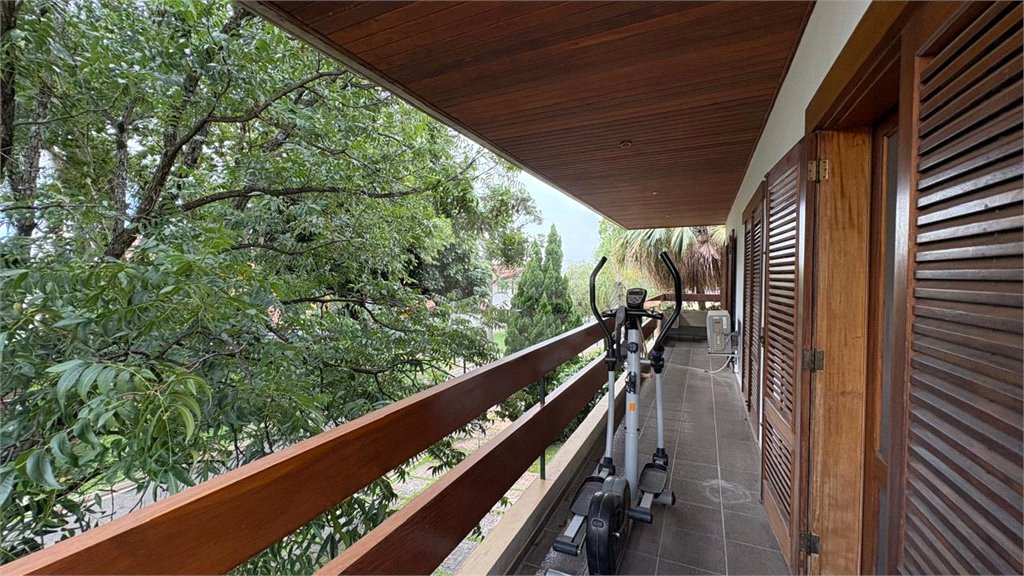 Casa à venda com 5 quartos, sendo 2 suítes,  no condomínio Village D'avignon, Sorocaba - SP