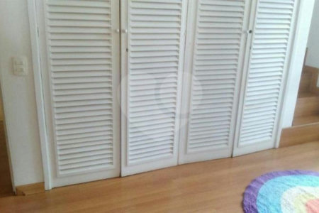 Sobrado à venda com 5 quartos, sendo 2 suítes,  em Instituto de Previdência, São Paulo, SP