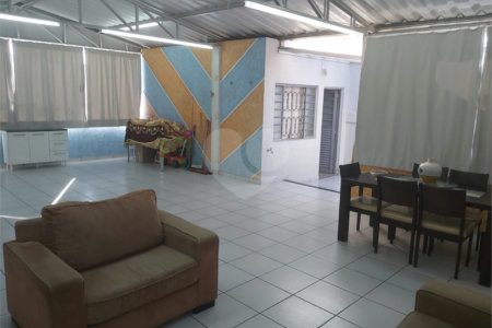 Casa de Vila à venda com 4 quartos, sendo 1 suíte, em Vila Medeiros, São Paulo, SP