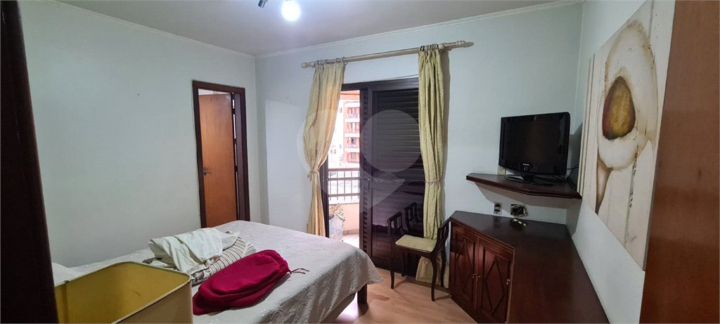 Apartamento à venda com 3 quartos, sendo 1 suíte,  em Indianópolis, São Paulo, SP