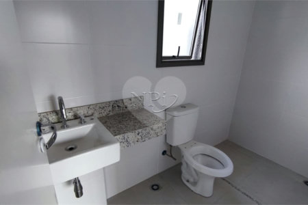 Apartamento à venda com 3 quartos, sendo 2 suítes,  em Moema, São Paulo, SP