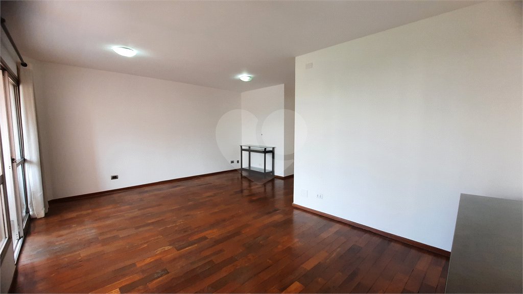 Apartamento à venda com 3 quartos, sendo 1 suíte, em Jardim Marajoara, São Paulo, SP