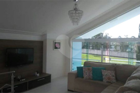 Casa à venda com 4 suítes no condomínio Jardim dos Lagos, Indaiatuba - SP