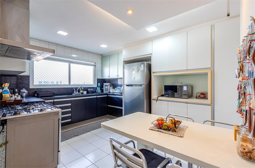 Apartamento à venda com 4 quartos, sendo 3 suítes,  em Real Parque, São Paulo, SP