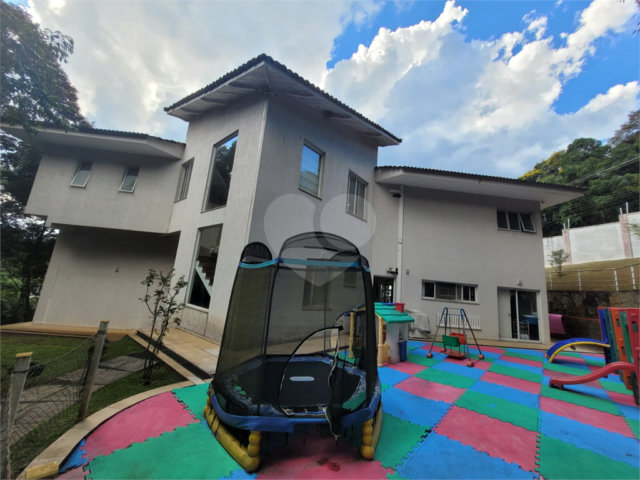 Casa à venda com 3 suítes no condomínio Alpes da Cantareira, Mairiporã - SP