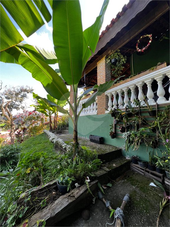 Casa à venda com 3 quartos, sendo 1 suíte, no Centro, Guararema, SP