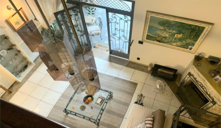 Casa à venda com 4 quartos, sendo 3 suítes, no condomínio Mirante da Barra, Rio de Janeiro - RJ