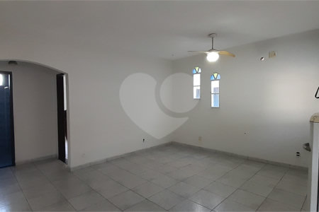 Casa à venda com 2 quartos, sendo 1 suíte, em Campo Grande, Rio de Janeiro, RJ